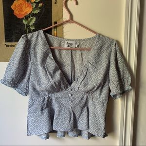 3/15✨ Princess Polly Peplum Blouse